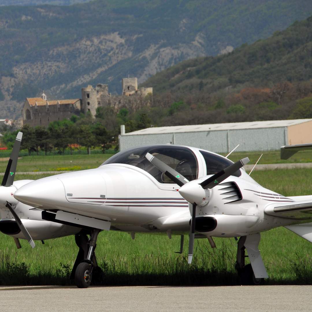 Diamond DA42